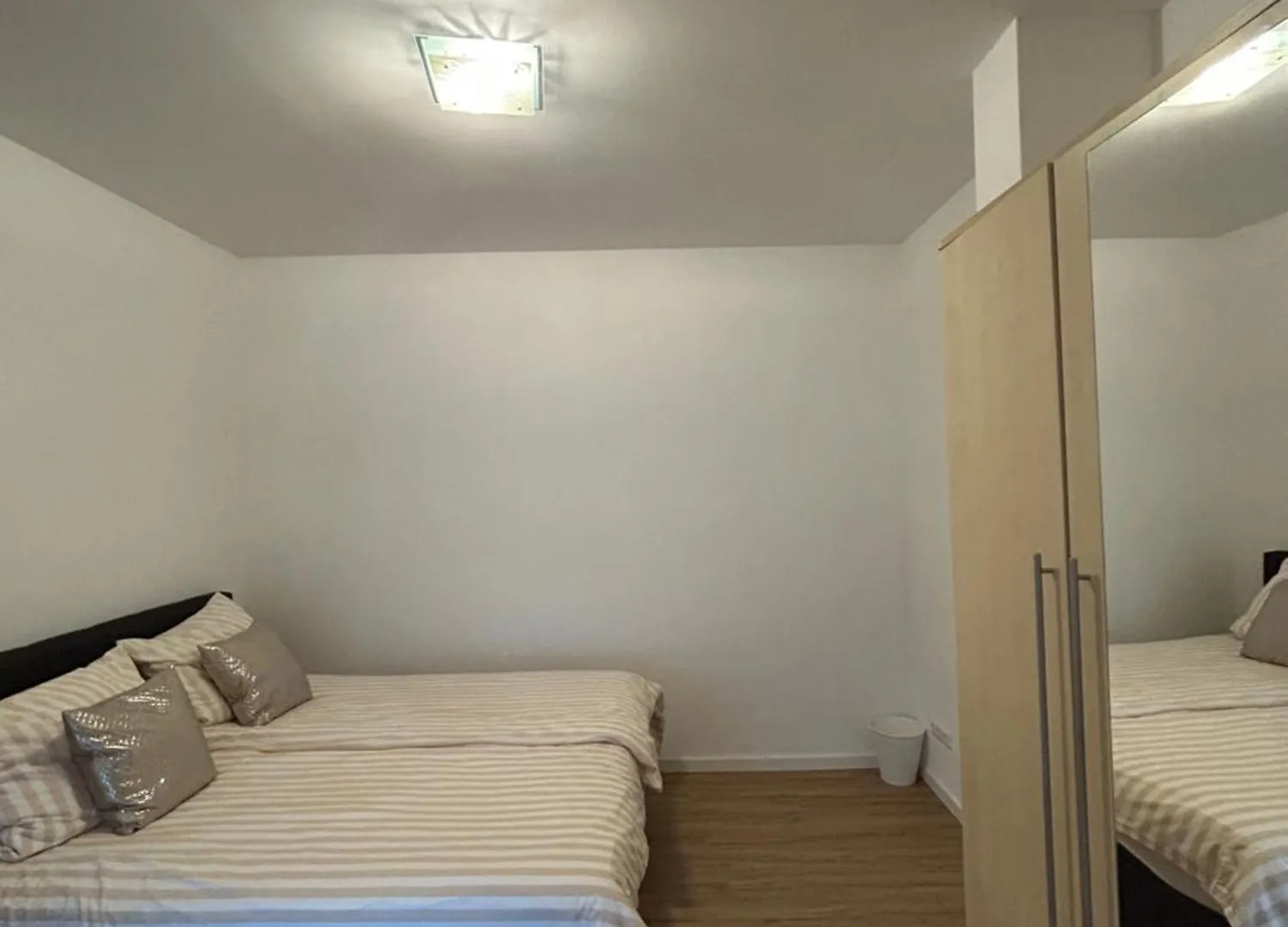 שוואנדורף אין ביירן Schoene Ferienwohnung Im Zentrum דירה